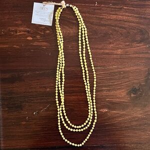 31 Bits Camellia Necklace